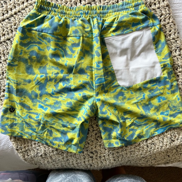 Lululemon | Swim Channel Cross Shorts Pool Trunks 7" Inseam Chroma Clash - Picture 5 of 6